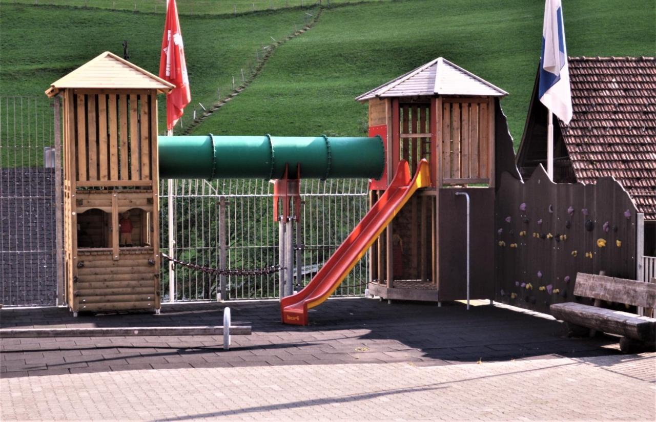 Isenthal Ferienwohnung Ob Vierwaldsaettersee מראה חיצוני תמונה